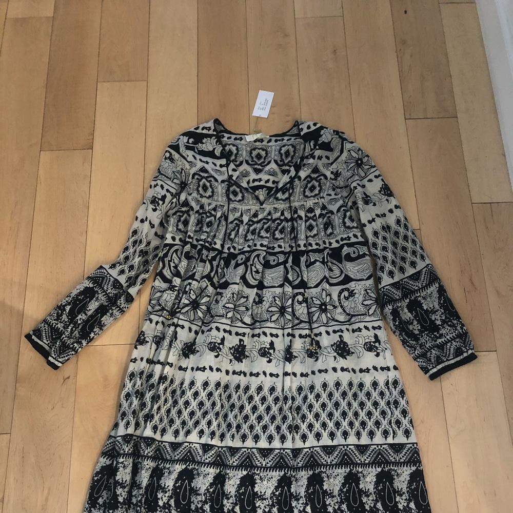Dress - Picture 4 of 4